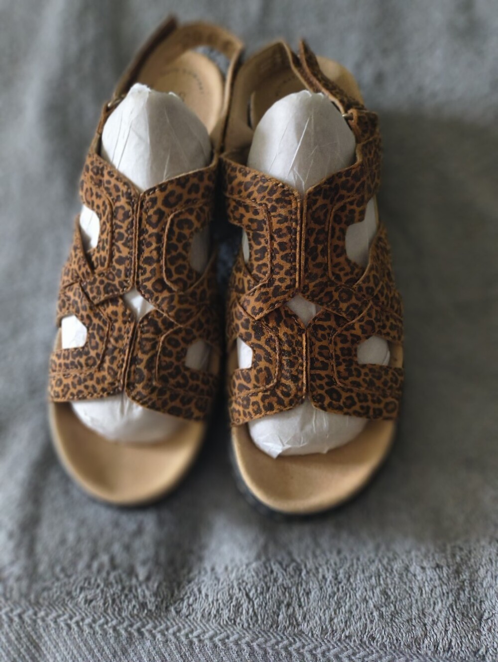 Clarks Merliah Lilac Sandals Shoes Womens Size 10M Cheetah Print Summer Casual